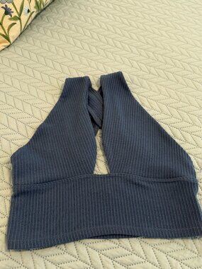 Urban Outfitters Women's Blue Ribbed Cropped Halter Top Size M